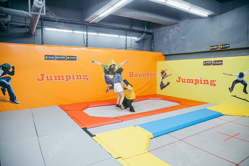 蹦床運動公園奧運蹦床區